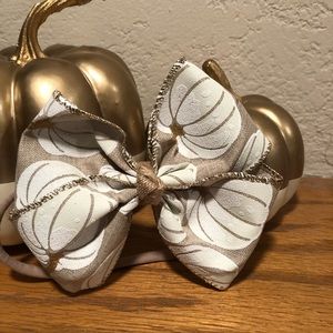 Baby Bow with nylon headband